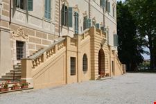 Il castello Cavour ingresso.